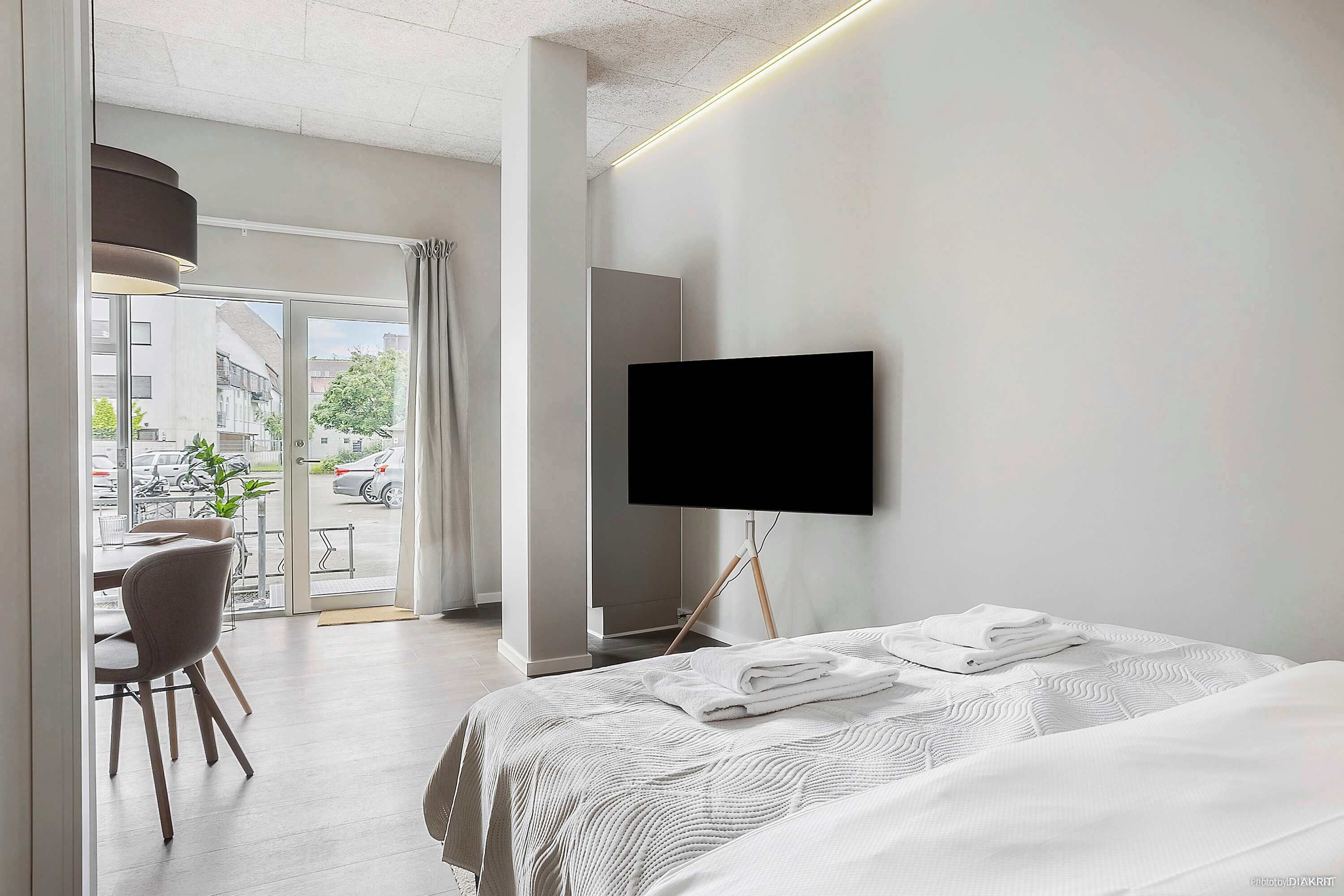 1 slaapkamer, een bureau, een strijkplank/strijkijzer, wifi