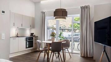 1 bedroom, desk, iron/ironing board, WiFi