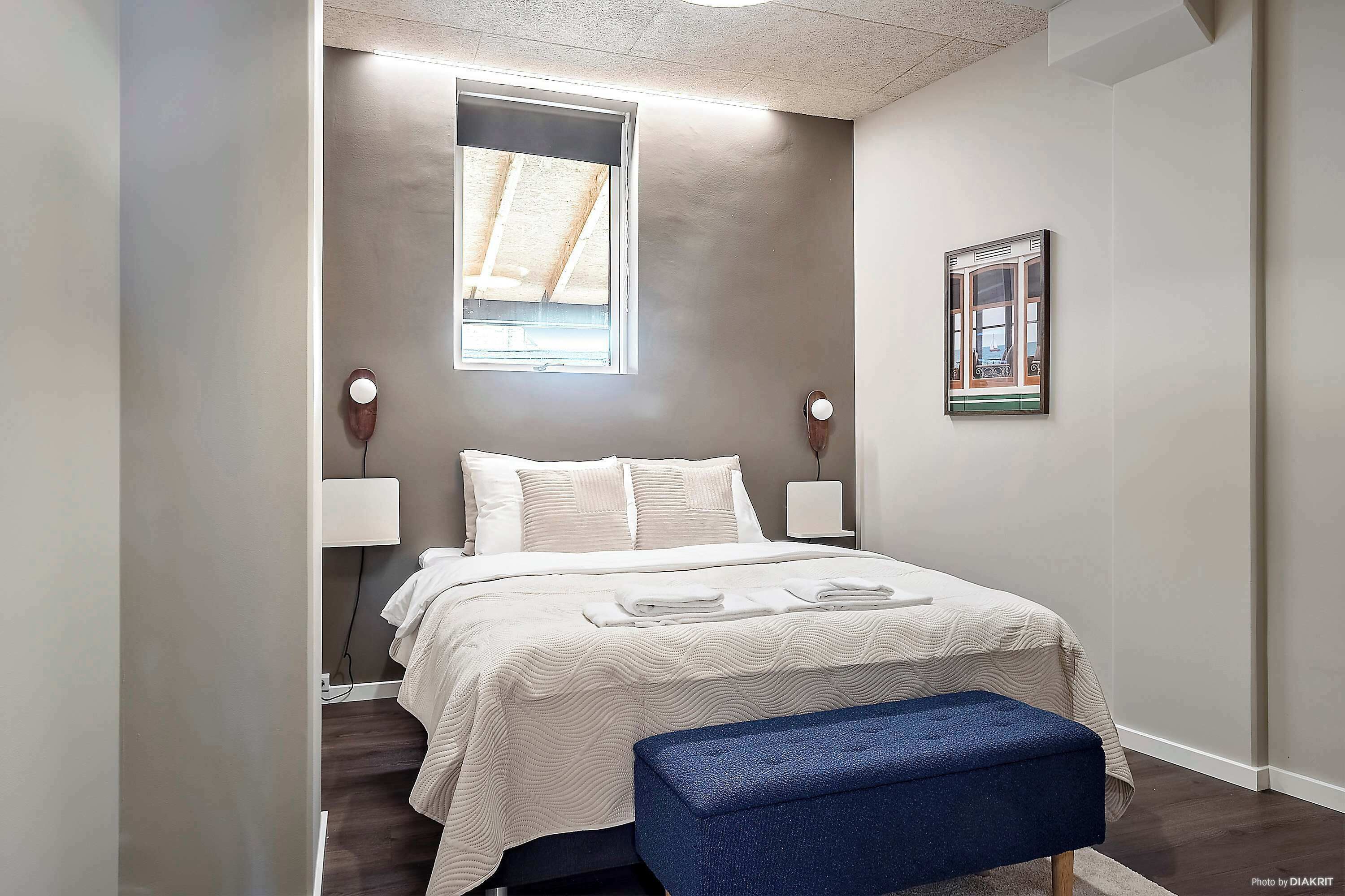 1 bedroom, desk, iron/ironing board, WiFi