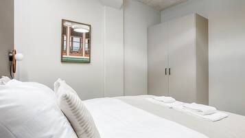 1 chambre, bureau, fer et planche Ă repasser, Wi-Fi