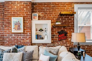 Smart TV, fireplace, offices - New Listing! Steps from Cheesman Park | Extended Stay Ready (Denver)