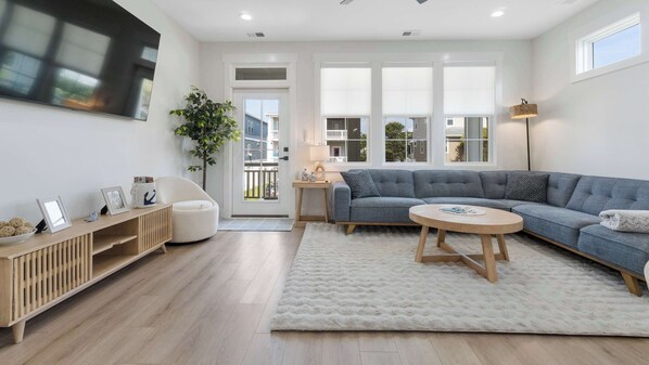 TV - Nellie’s Nest Summary (Carolina Beach)