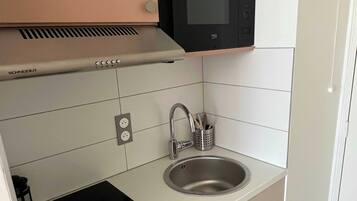 House | Private kitchen | Fridge, microwave, stovetop, coffee/tea maker