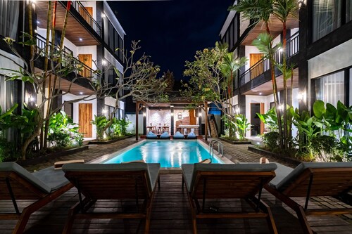 Sebelas Apartments by EVDEkimi – The Residence with Authentic Café in Ubud Center