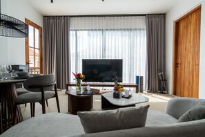 Living room - Sebelas Apartments by EVDEkimi – The Residence with Authentic Café in Ubud Center (Ubud)