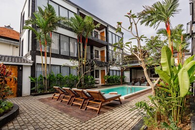 Sebelas Apartments by EVDEkimi â The Residence with Authentic CafĂ© in Ubud Center