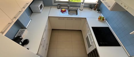 Microonde, forno, piano cottura