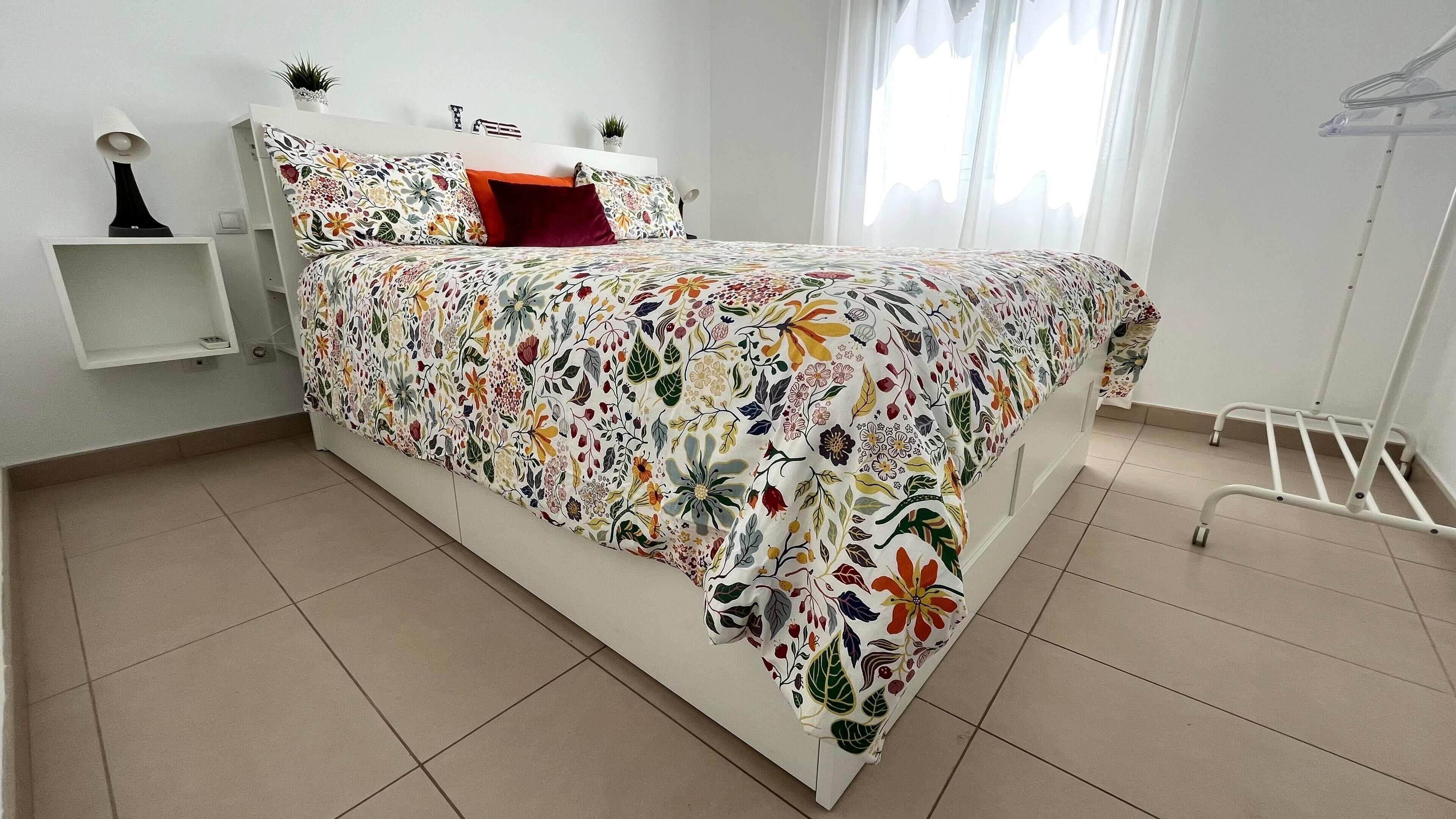 2 chambres, fer et planche à repasser, Wi-Fi, draps fournis