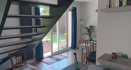 Maison à louer, trÚs lumineuse et au calme, proche de la mer, animaux acceptés.
