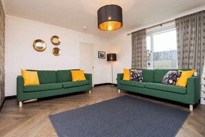 Huis | 3 slaapkamers, een bureau