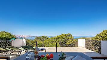 Family House, Multiple Bedrooms, 2 Bathrooms, Mountainside (Hidden Pool House With Sea View) | Outdoor dining