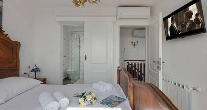 Hidden Pool House With Sea View