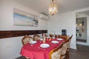 Family House, Multiple Bedrooms, 2 Bathrooms, Mountainside (Hidden Pool House With Sea View) | Dining