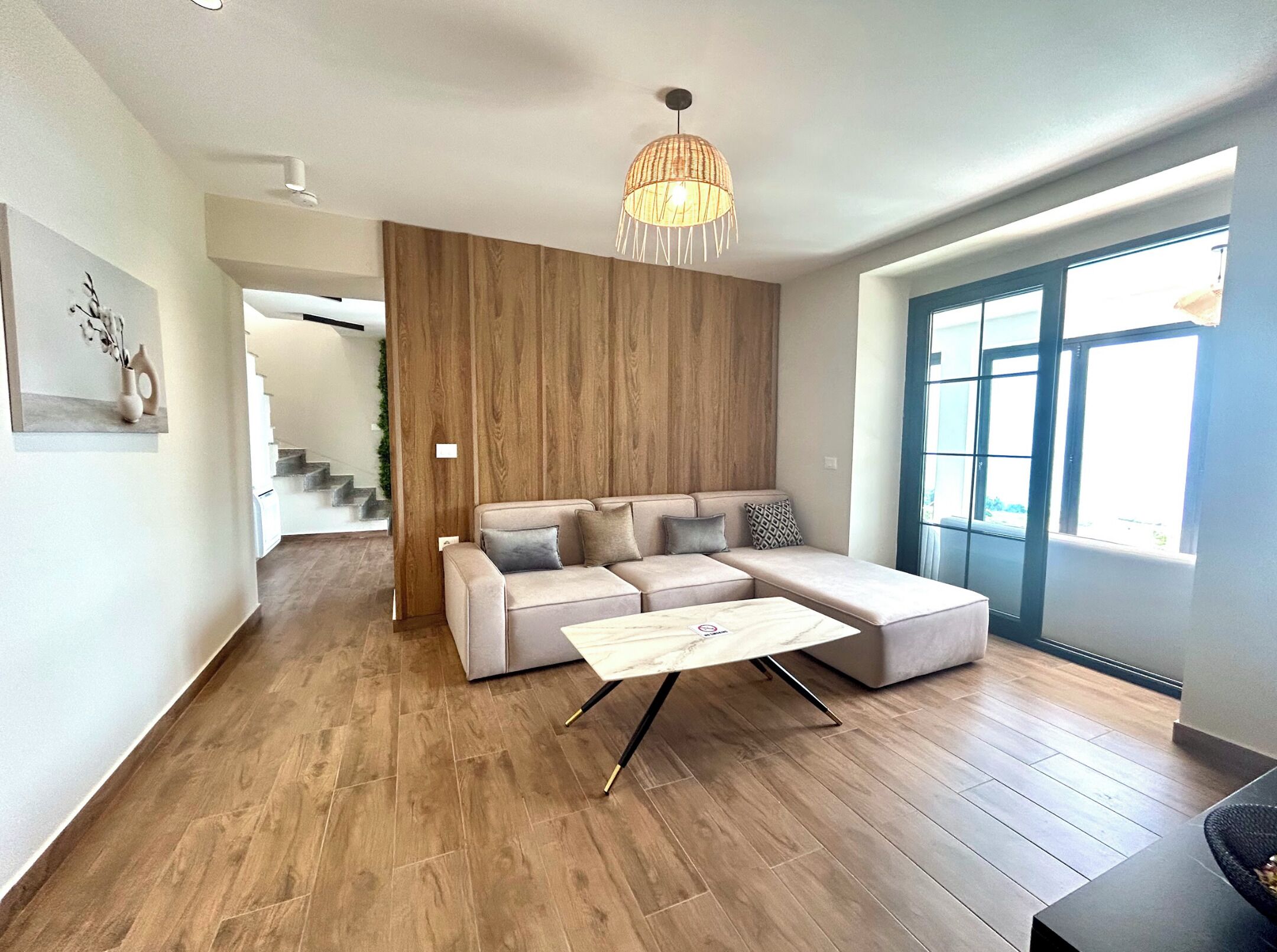 วิลล่า, 5 ห้องนอน, สระว่ายน้ำส่วนตัว, วิวทะเลสาบ | ห้องนั่งเล่น | ทีวี