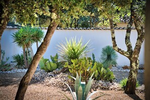 Property grounds - Villa Sonora-Californian design & heated pool - 4km from Uzès (Saint-Siffret)