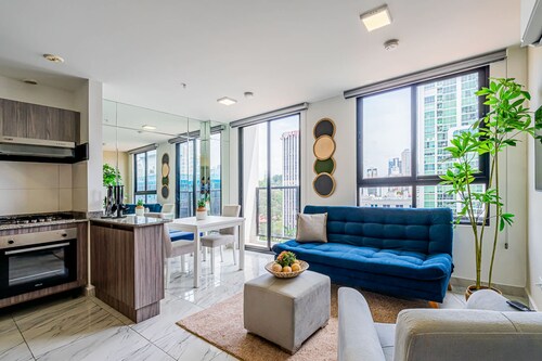 w Sophisticated 1BR w High-rise View in Calle 50