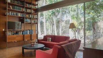 5 habitaciones y acceso a internet