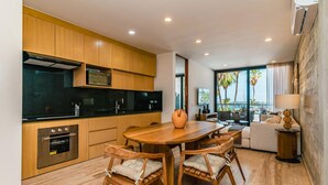 House | 2 bedrooms, high-speed internet - w Stylish 2BR Apartment With Ocean View in La Paz (La Paz)