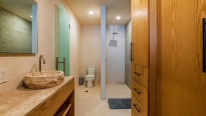 House | 2 bedrooms, high-speed internet - w Stylish 2BR Apartment With Ocean View in La Paz (La Paz)