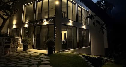 w Elegant 7BR Home w Pool in Santa Eualia