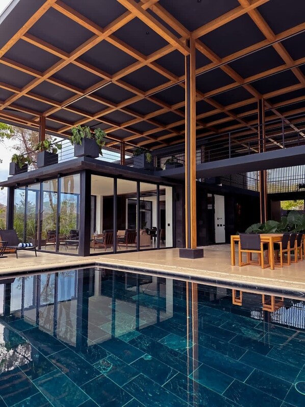 House | 4 bedrooms, Internet