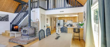 House (3 Bedrooms) | Interior