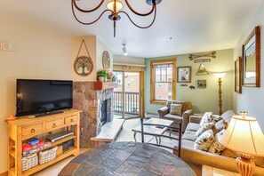 Interior - On-site Gondola Access: Keystone Ski Condo (Keystone)