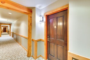 Interior - On-site Gondola Access: Keystone Ski Condo (Keystone)