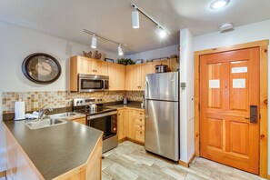 Interior - On-site Gondola Access: Keystone Ski Condo (Keystone)