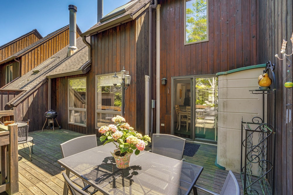 Ski, Hike & More: Year-round Gem in Windham - Windham, NY