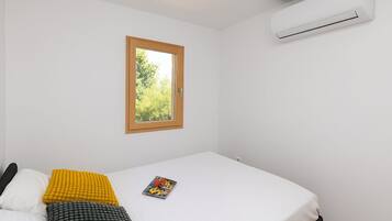 House (Two Bedroom Holiday Home with Terrace) | 2 bedrooms