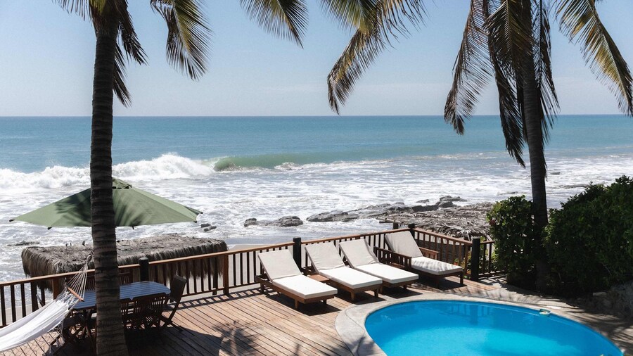 w Stylish 5BR House in Mancora