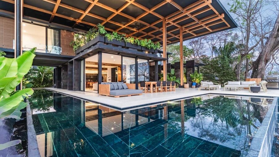 w Amazing 6BR Villa w Swimming Pool in Costa Rica