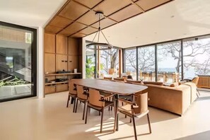 House - w Amazing 6BR Villa w Swimming Pool in Costa Rica (Jacó)