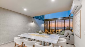 4 bedrooms, Internet - w Deluxe Penthouse in La Paz (La Paz)