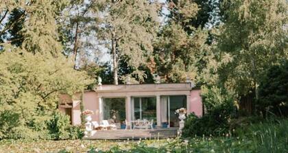 Charming 1BR Suite in Revislate