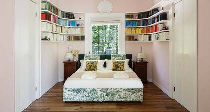 Charming 1BR Suite in Revislate