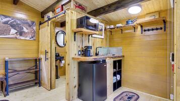 House (0 Bedroom) | Interior