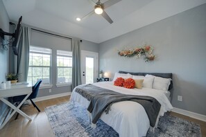 House (4 Bedrooms) | Interior - Heated Cocktail Pool & Spa: Canyon Lake Home (Canyon Lake)