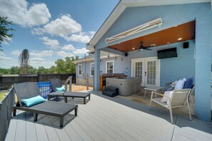 House (4 Bedrooms) | Interior - Heated Cocktail Pool & Spa: Canyon Lake Home (Canyon Lake)