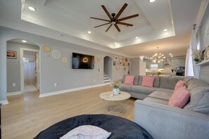 House (4 Bedrooms) | Interior - Heated Cocktail Pool & Spa: Canyon Lake Home (Canyon Lake)