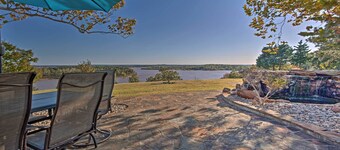 Waterfront Keystone Lake House w/ Shared Dock!