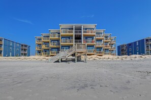 Apartment (2 Bedrooms) | Front of property - Walk to Ocean: North Topsail Beach Gem w/ Balcony! (Sneads Ferry)