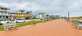 Walk to Downtown & Beach: Ocean Grove Apartment!