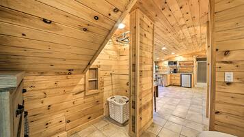 Apartment (0 Bedroom) | Interior