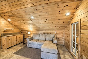 Apartment (0 Bedroom) | Interior