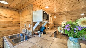 Apartment (0 Bedroom) | Interior