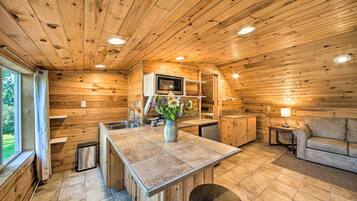 Apartment (0 Bedroom) | Interior