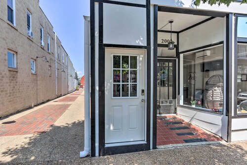 Central Front Royal Getaway on Main Street!