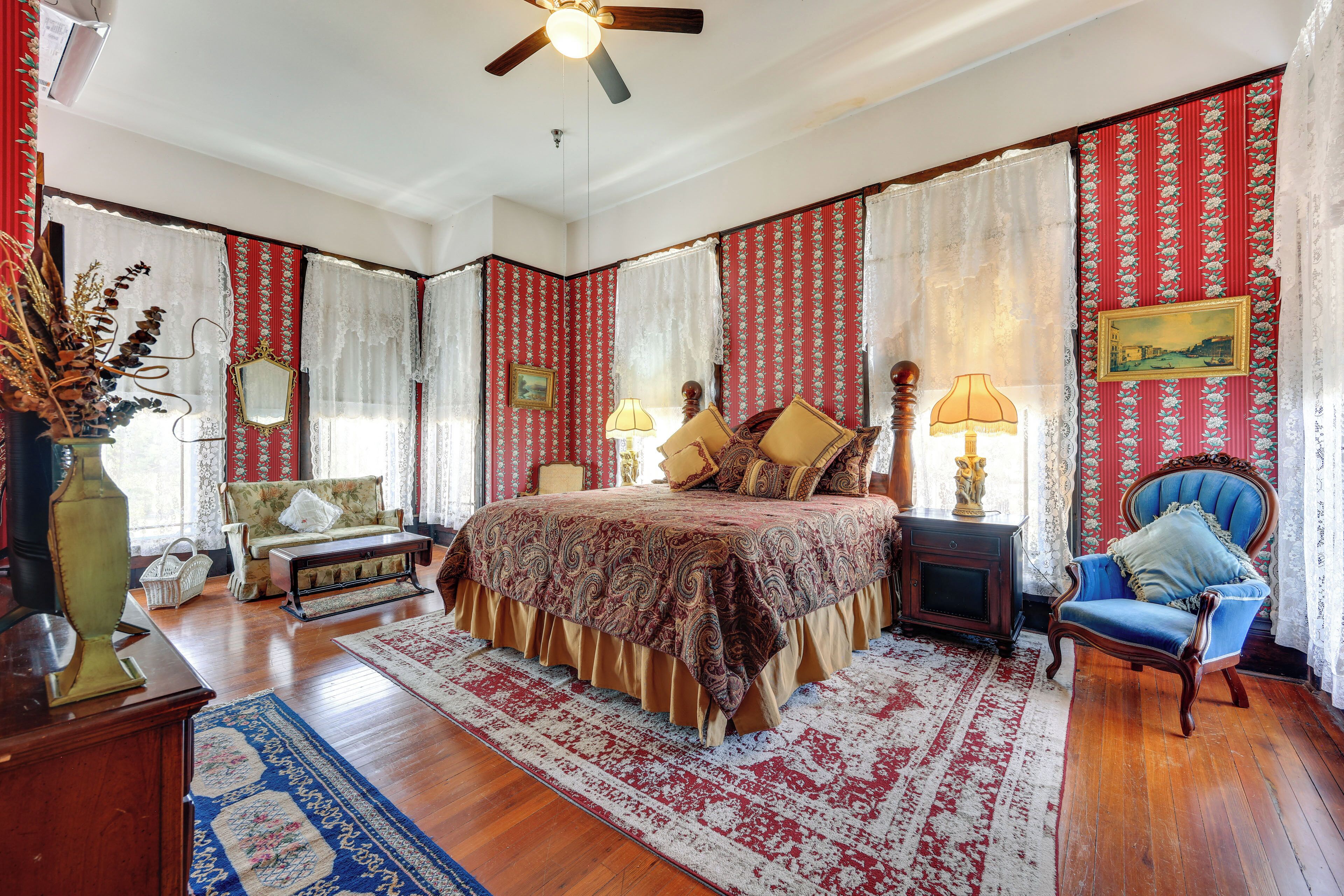 House (Multiple Bedrooms) | Interior